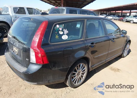 2010 Volvo V50 2.4I z USA, uszkodzony, nr VIN YV1382MW9A2548496